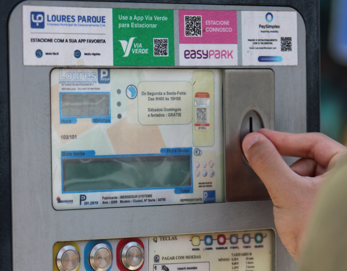 Por que é essencial ter parquímetros nas cidades e vilas?