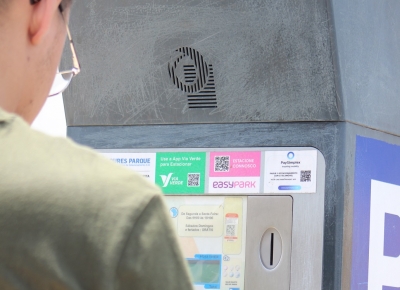 Como os utentes começaram a aceitar a instalação de parquímetros? 